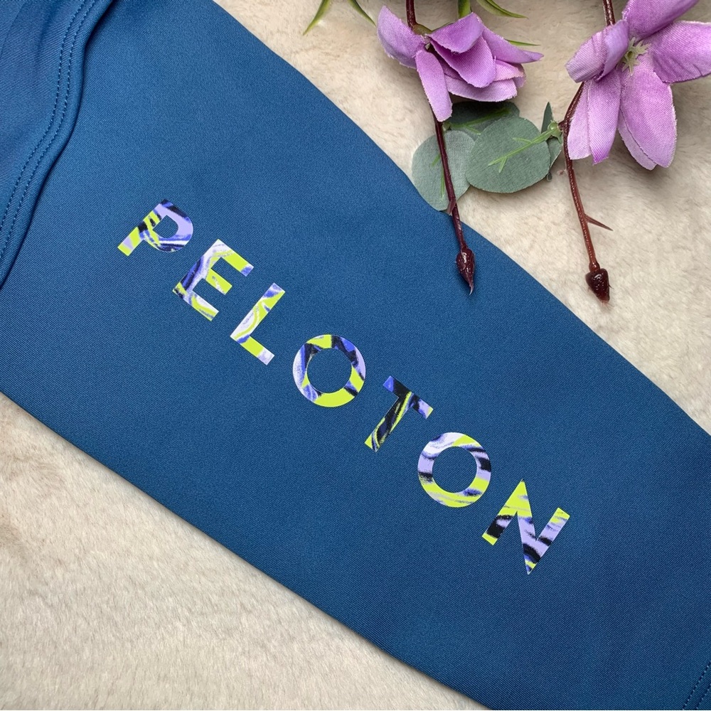 SOLD NWT Peloton Move Mission 2-Piece Outfit - Picture 3 of 14